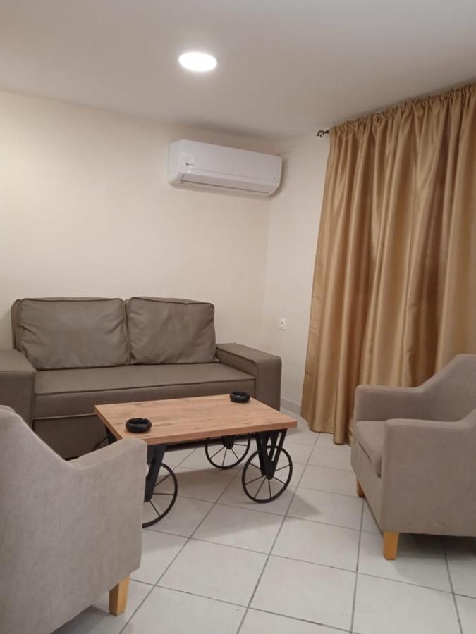 Telis Apartment *