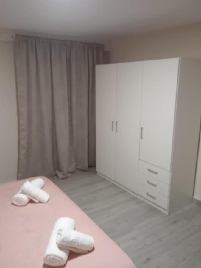 Telis Apartment *
